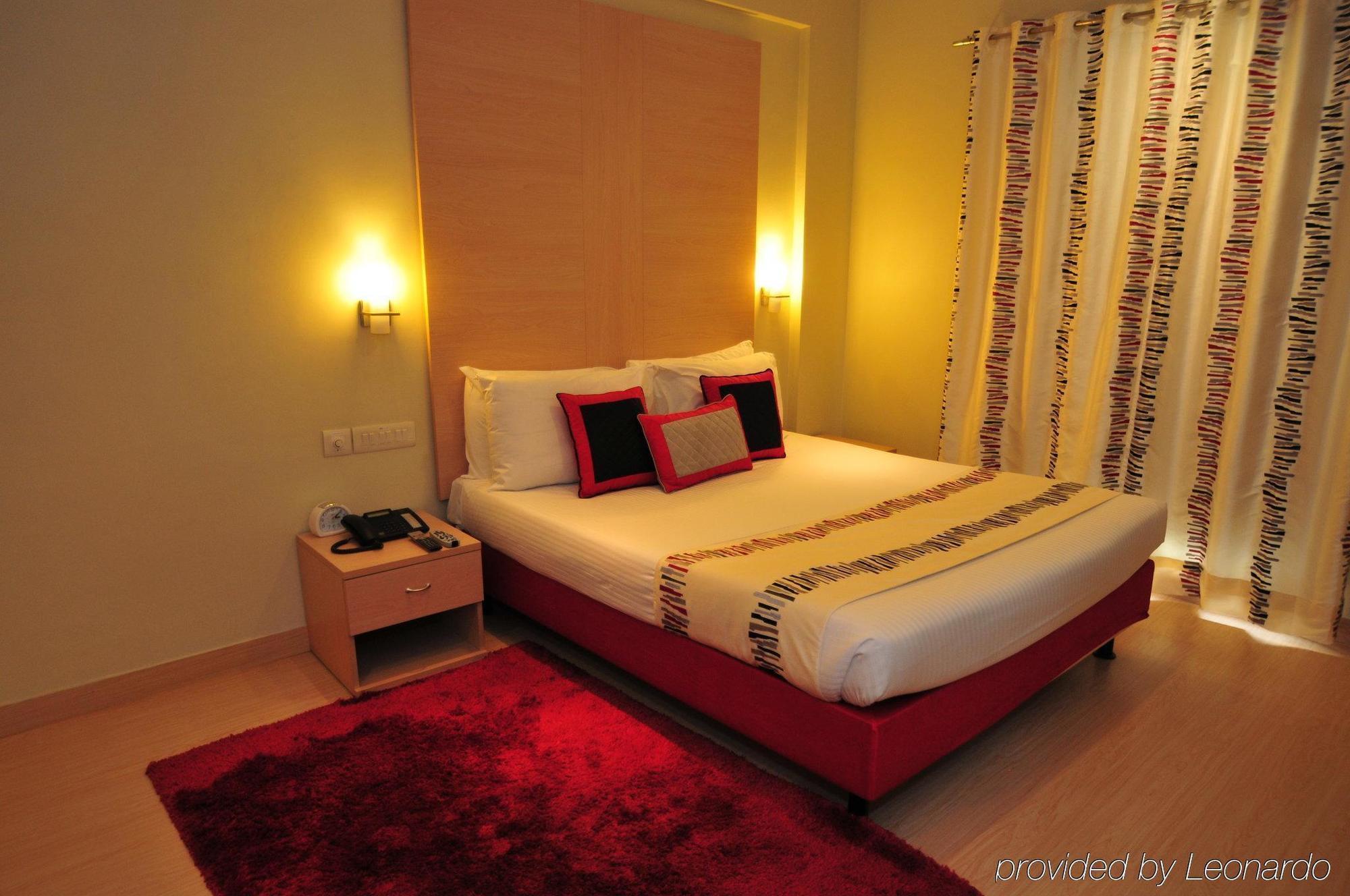 Avalon Courtyard Residence Suites Neu-Delhi Zimmer foto