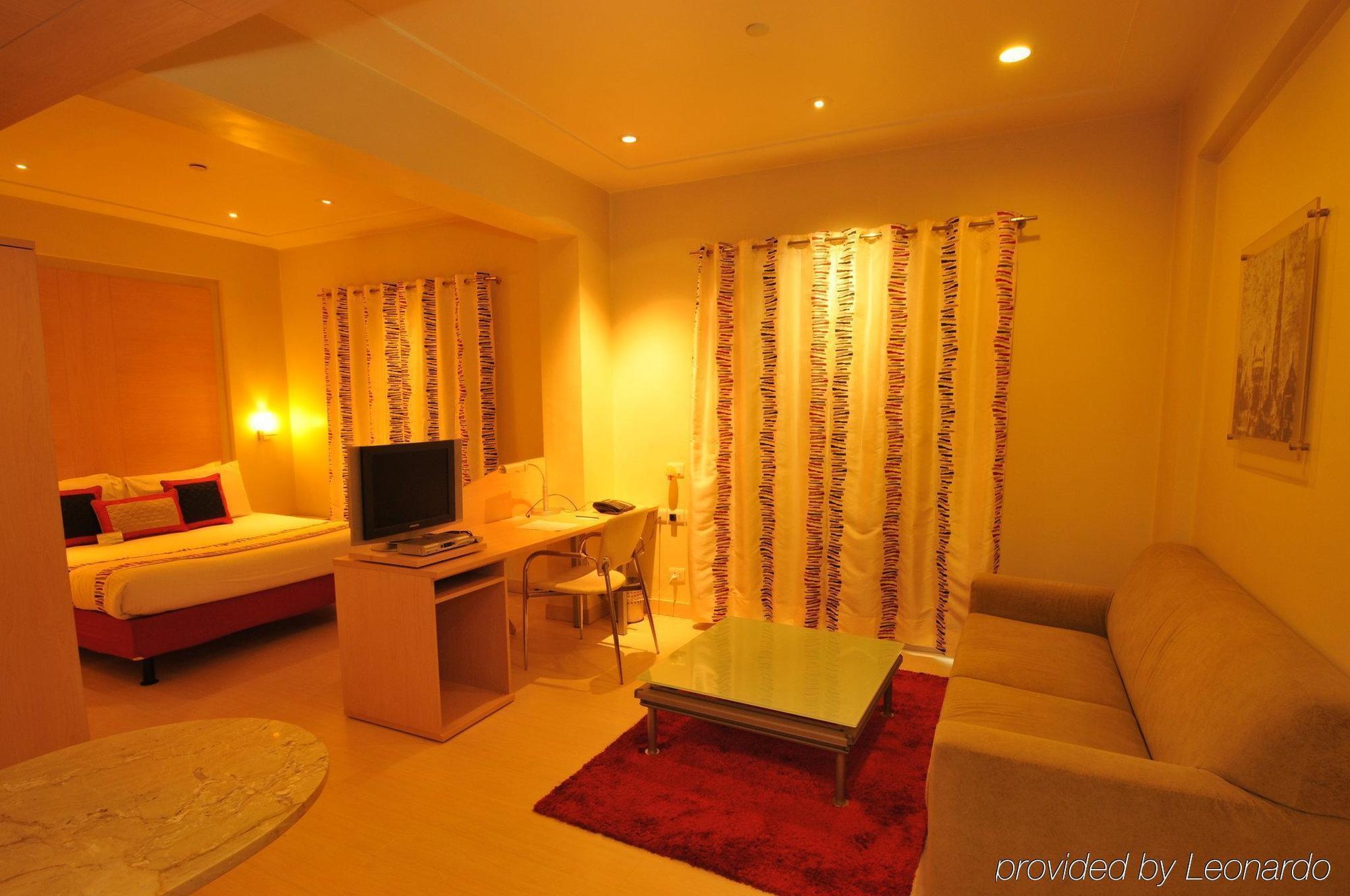 Avalon Courtyard Residence Suites Neu-Delhi Zimmer foto