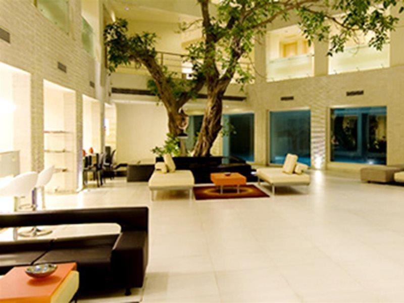 Avalon Courtyard Residence Suites Neu-Delhi Exterior foto