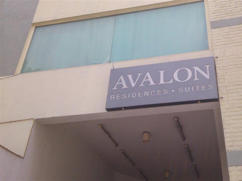 Avalon Courtyard Residence Suites Neu-Delhi Exterior foto