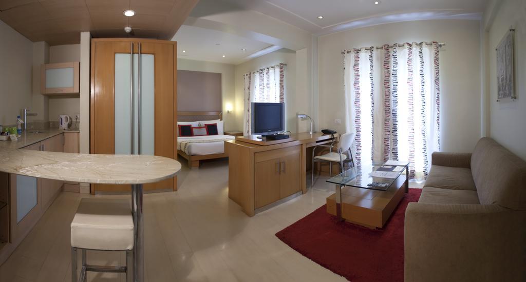 Avalon Courtyard Residence Suites Neu-Delhi Exterior foto