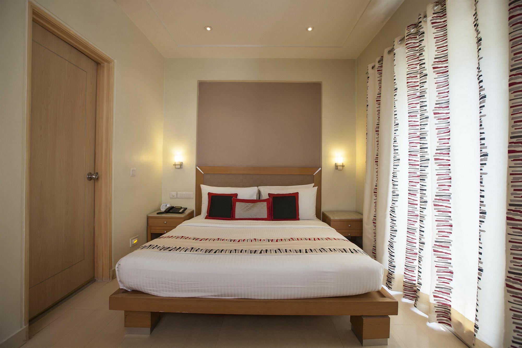 Avalon Courtyard Residence Suites Neu-Delhi Exterior foto