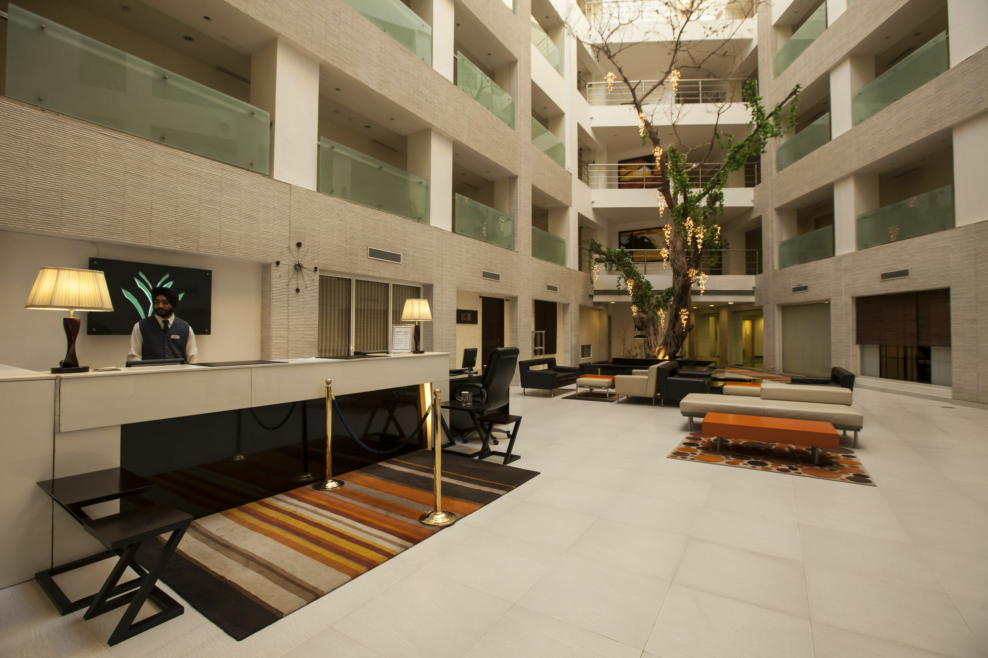 Avalon Courtyard Residence Suites Neu-Delhi Exterior foto
