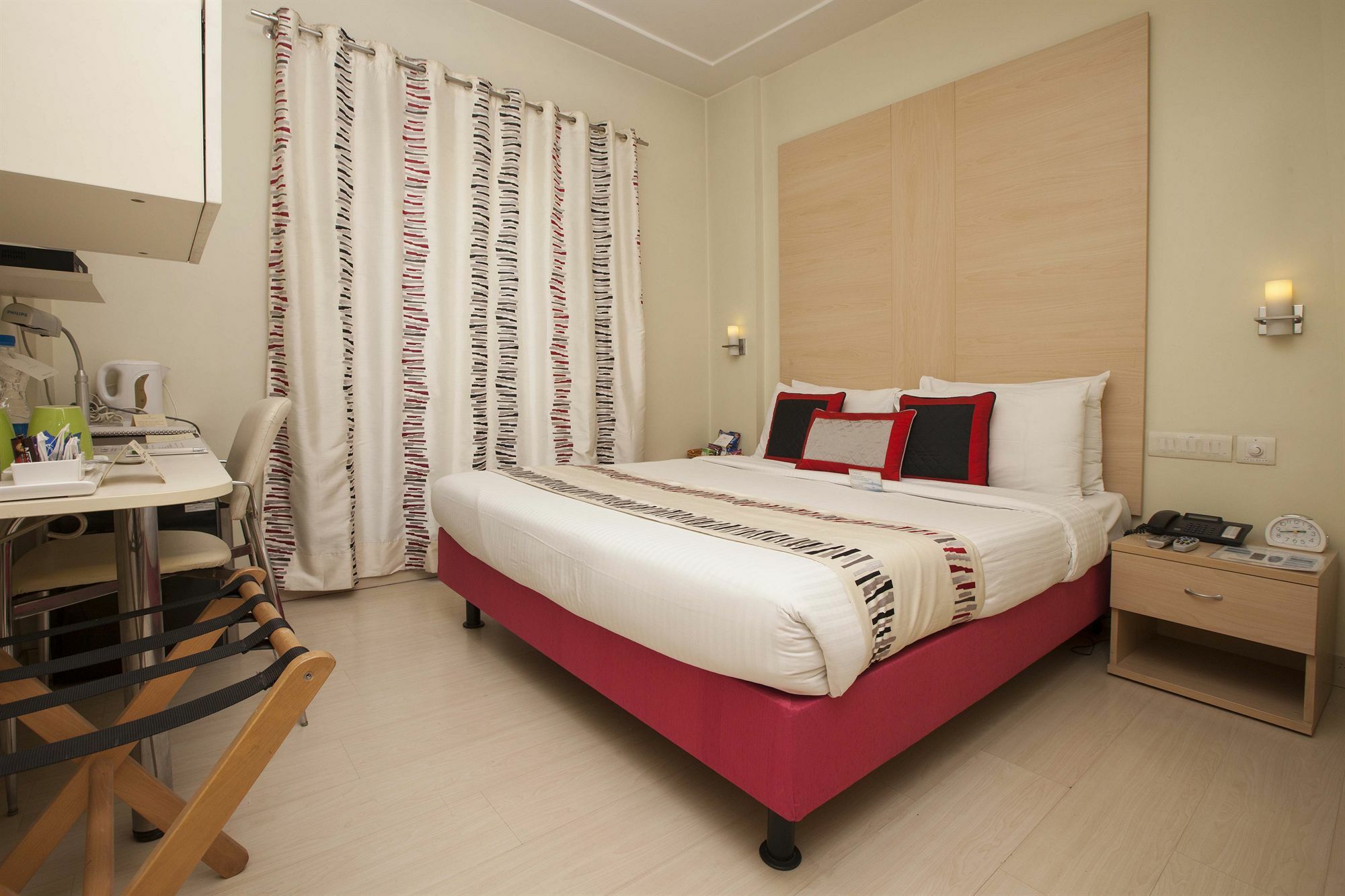 Avalon Courtyard Residence Suites Neu-Delhi Exterior foto